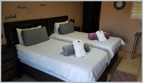 2 SIngle beds or King Size bed