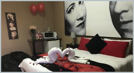 1 Queen Bed, sleeps 2